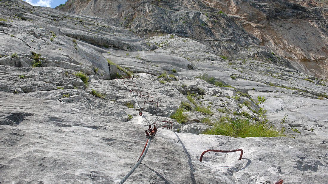 arco-che074.jpg - Die feinste Passage: Eine Klammerplatte.