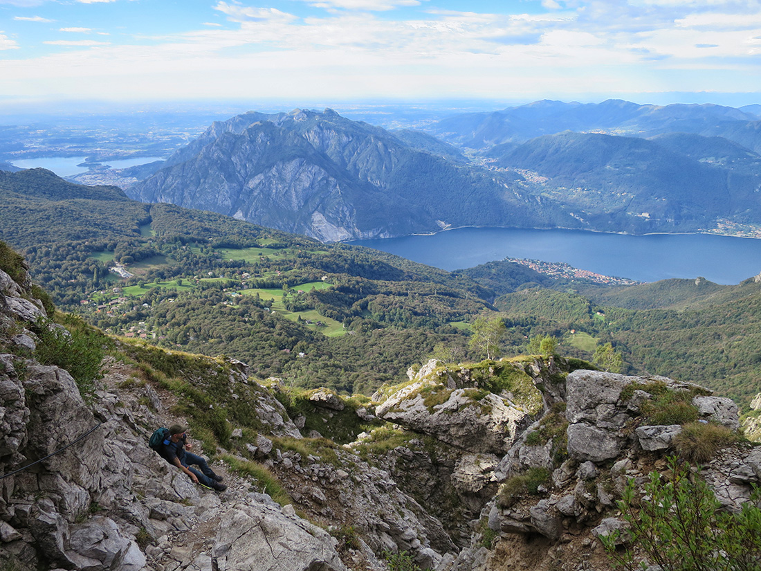 grigne006.jpg - Auf dem Weg lernte ich Damiano kennen, der sich mal kurz verlaufen hatte und froh war, jemand mit mehr Erfahrung vorausgehen zu haben.