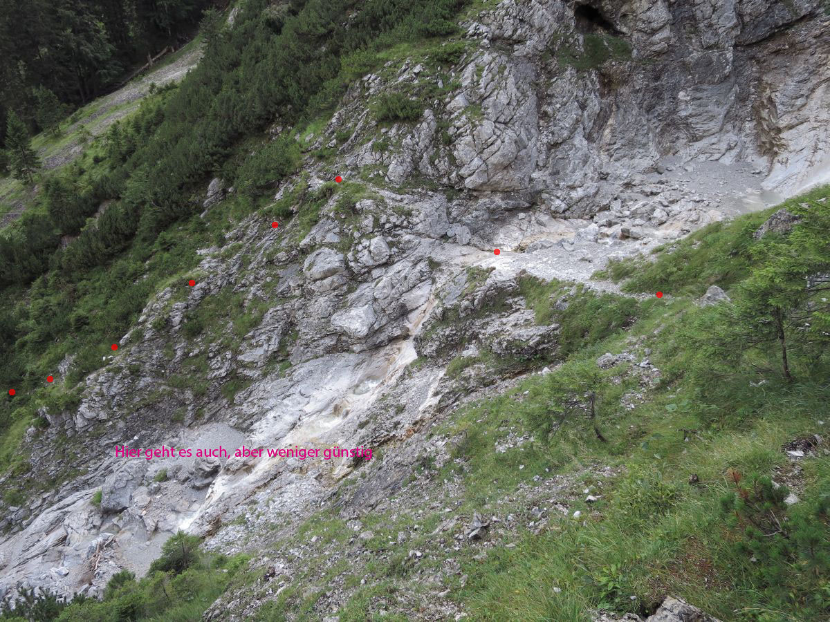 lali004.JPG - Wir sind beim Aufstieg eine Etage zu tief gequert, was auch geht, aber einfacher geht es weiter oben.