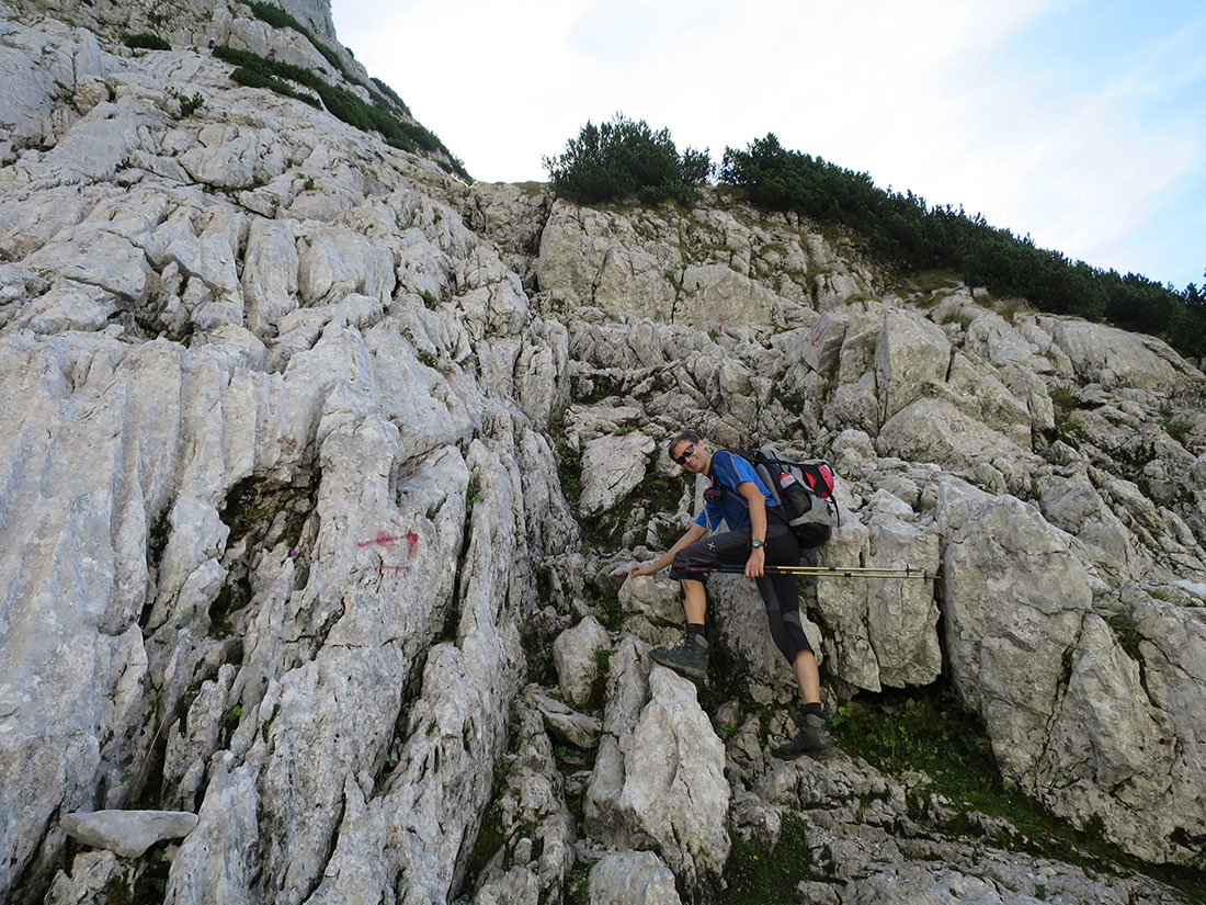 treffauer040.jpg - Abzweig aus dem Schneekar zum Treffauer.                               