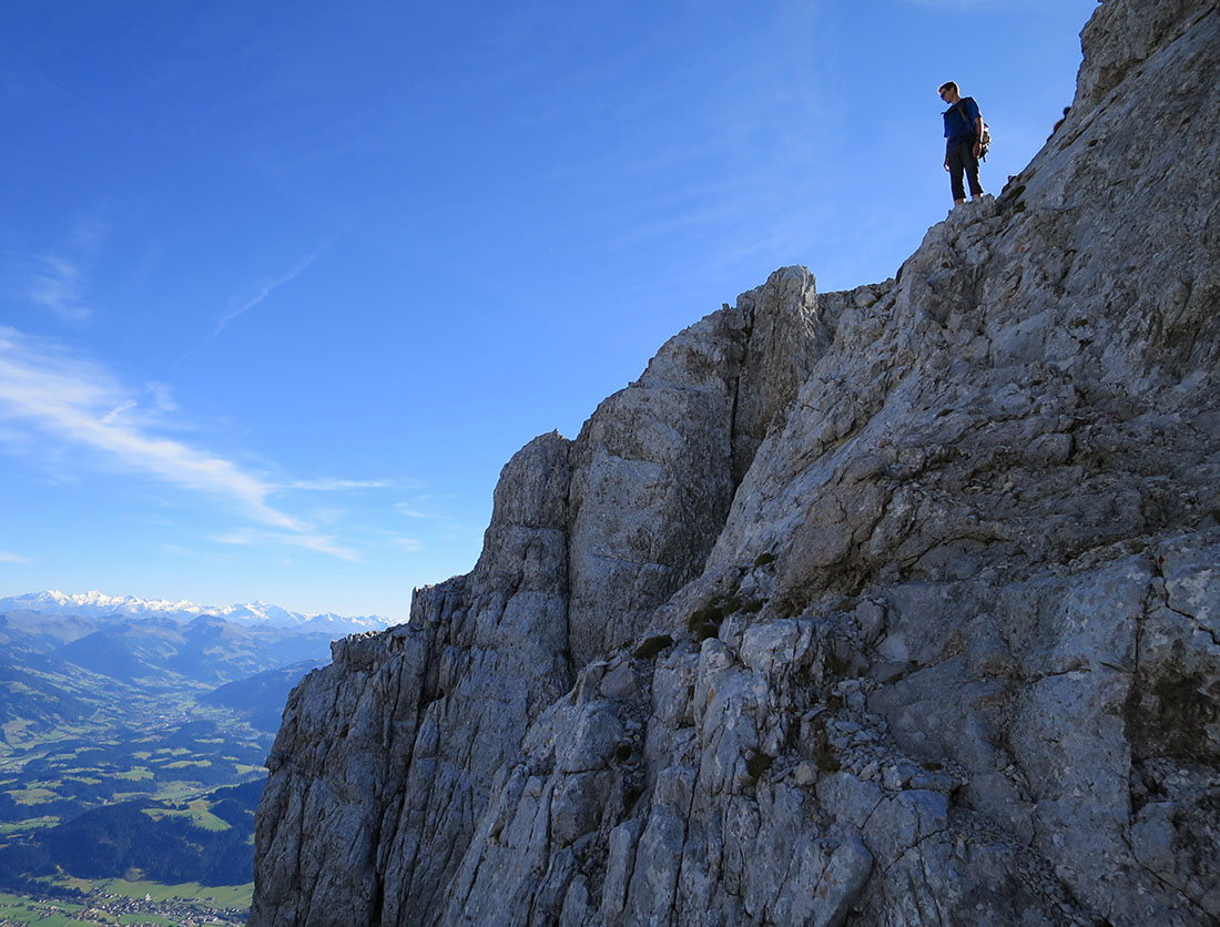 treffauer110.jpg - Hübsch luftige Stelle unmittelbar vor dem Tuxeck.                               