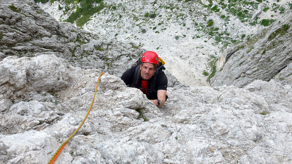 rampe60.JPG - Blöd schauen gehört mal dazu. Das Motiv war's wert. Das war glaub ich nach der Schlüsselstelle, wo es mir ganz schön den Dampf rausgehauen hat.