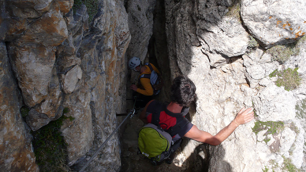 teuf120.JPG - Zurück zur Rotwandhütte durch den schmalen Spalt.